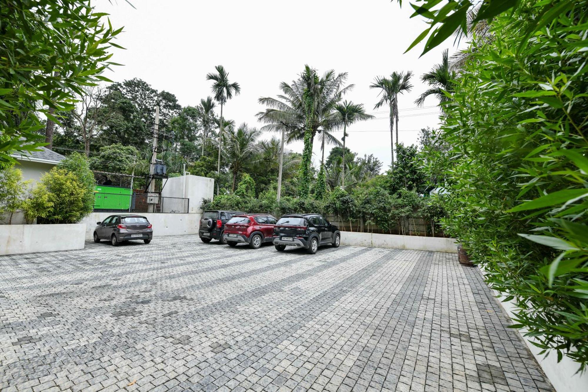 Inventree Aranya Resort & Spa 马迪凯里 外观 照片